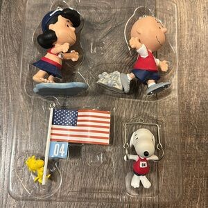 Hallmark Keepsake Ornament Peanuts/Snoopy